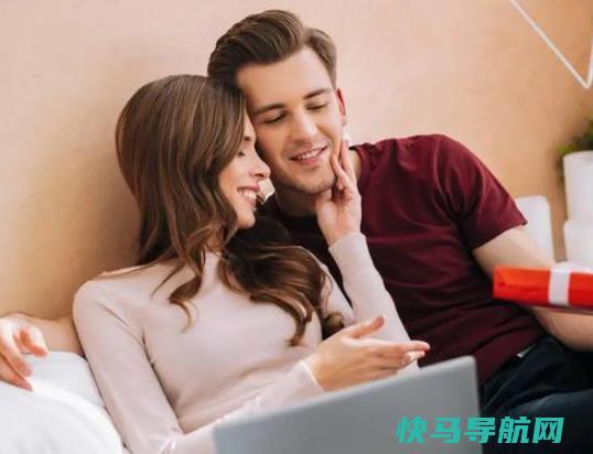 没确定关系就接吻需要说清楚吗？暧昧期男生搂女生的腰代表