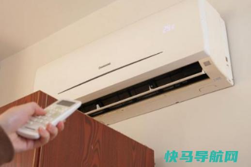 空调出风口挡板不归位怎么办？夏天开空调盖厚被子正常吗